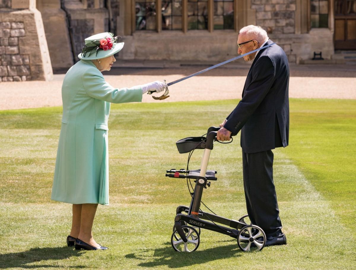 Sir Capt. Tom Moore knighted by the Queen