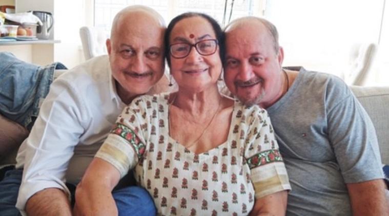 Anupam Kher urges people to shower parents with love