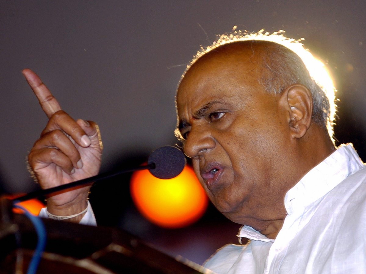 Deve Gowda threatens stir against Karnataka