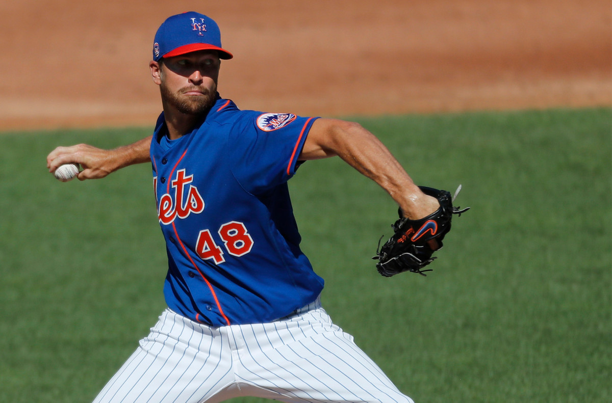 Mets ace exits scrimmage with back issue