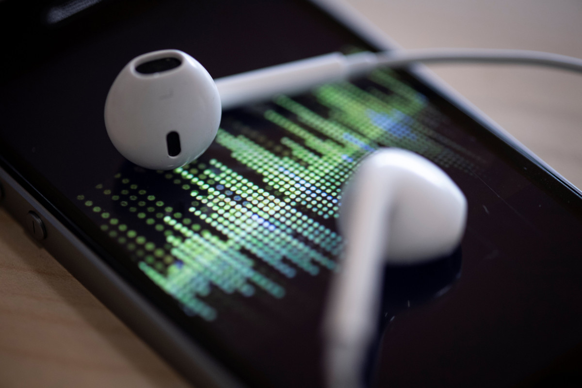 SiriusXM buys podcast service Stitcher for $325M