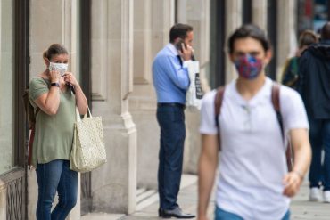 People 'more likely to take risks with social distancing if they're wearing a mask'