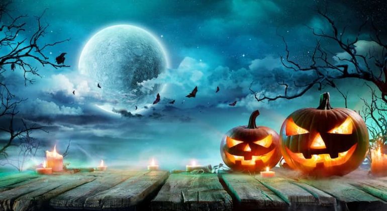 There will be a rare full 'blue moon' in Vancouver on Halloween