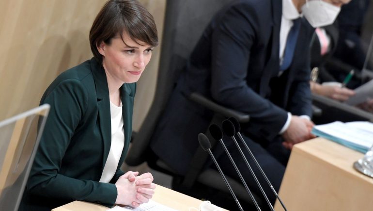 Austria: Green politician Sigrid Maurer acquitted.