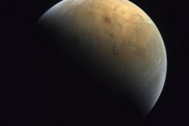 Emirati space probe sends first image of Mars