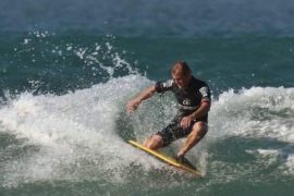 Shark attack in South Africa?  Surfer gone, board washed ashore with bite marks - Foreign News