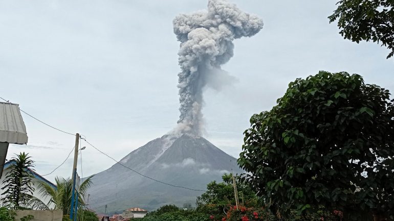 Volcanoes in Indonesia spit kilometer-high ash into the air