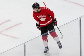 Ice Hockey World Cup: Canada Fights Strong Kazakhs - Winter Games - Ice Hockey