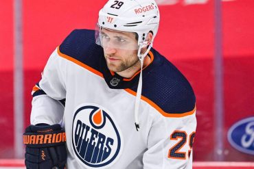 Will Leon Dressital join the DEB team even after the Oilers-Aus?