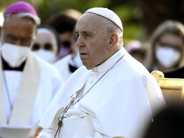Pope remembers dead children from mass graves in Canada