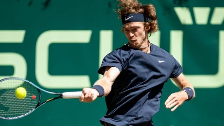 Tennis - Rublev and Humbert fight for tennis title in Halle - Sport
