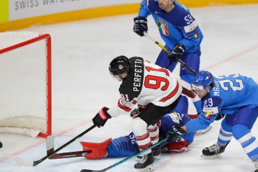 Canada and Sweden defend themselves against Australia, Ice Hockey World Cup - News Ticker