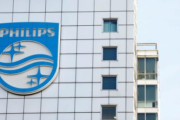 Philips held back half a billion due to bad ventilator