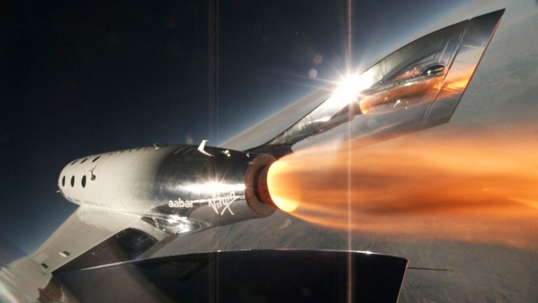 Livestream from 4:30 pm: Richard Branson takes off in space with Virgin Galactic