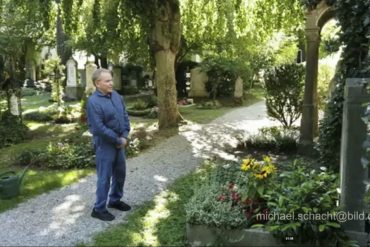 Fritz Vepper visits his grave: Acting star has cancer