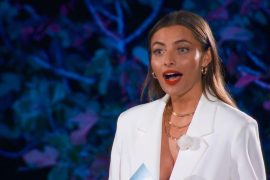 Sofia Thomla reacts coldly to middle finger on dating show