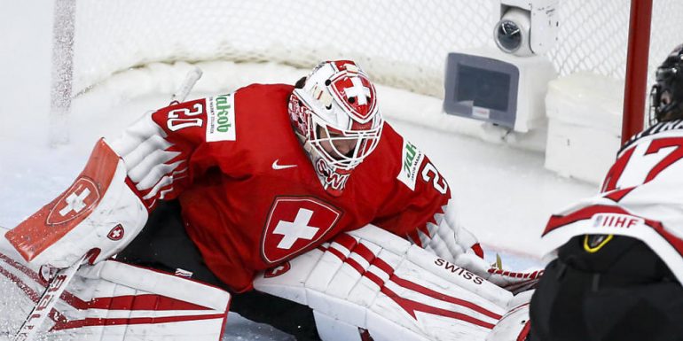 Swiss women have no chance against Canada.  Sports in the country / abroad