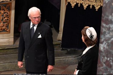 Silent protest against King Carl Gustaf and his family