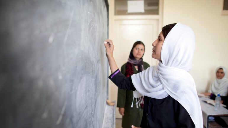 Transitional government complete: Taliban wants to reopen girls' schools