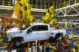 United States, Canada and Mexico: GM cuts production at eight plants