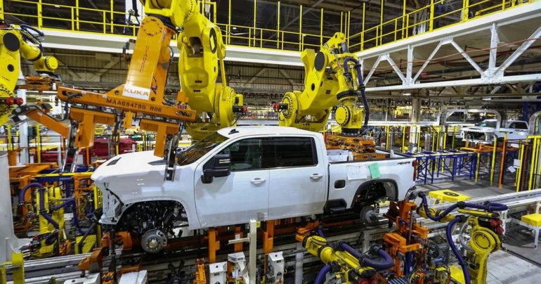 United States, Canada and Mexico: GM cuts production at eight plants