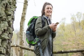 What do common hiking apps do?  - travel book