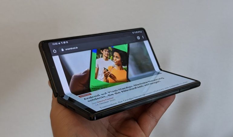 Google is strongly promoting foldable Samsung smartphones