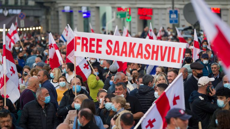 Mass protests in Georgia: demand for independence for Saakashvili