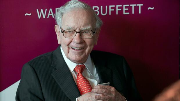 Warren Buffett is sitting on $143 billion in cash