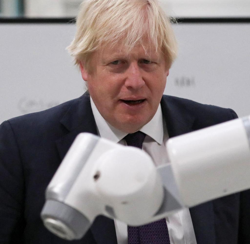 No, No Hair Dryer Reminds Of Peppa Pig - Boris Johnson Visiting An Electric Car Company