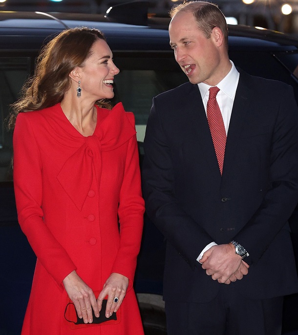Duchess Kate and Prince William were color coordinated.  (Source: Chris Jackson/Getty Images)
