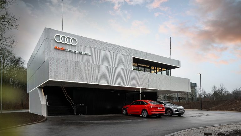 Lounge feel on the E-Pillar: Audi Charging Hub - Charging luxury isn't for everyone