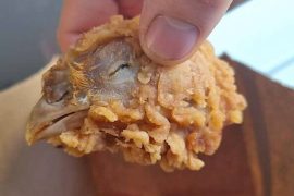 British woman got fried chicken head in her meal
