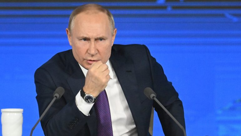 Sport is not politicized: Putin furious over Olympic boycott