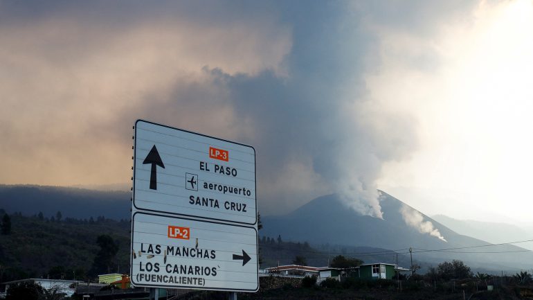 Volcano Eruption on La Palma: "Lock Yourself in the Innermost Room"
