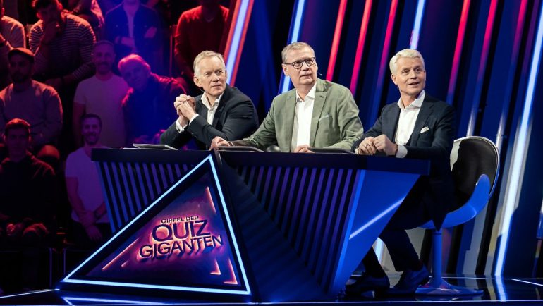 "Summit of the Quiz Giants": Jauch knocks out WWM winners