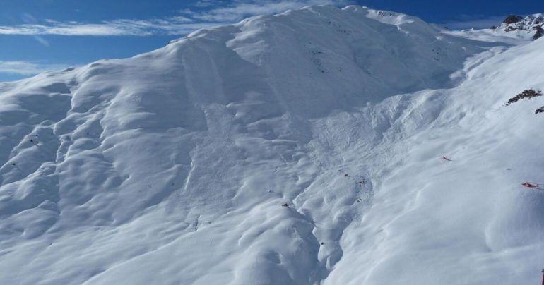 Avalanche in Alps claimed dead and seriously injured