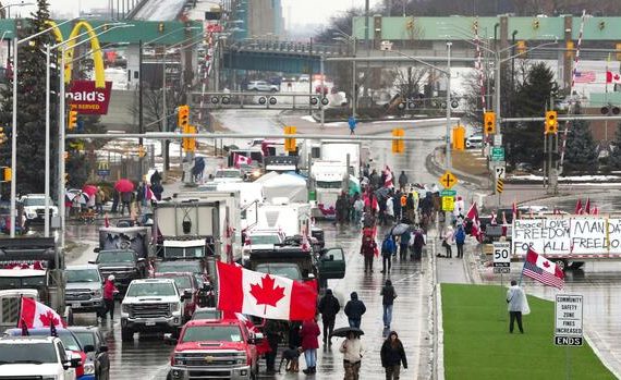 Truckers' protests in Canada take a toll on the economy - Ford suspends assembly plant work