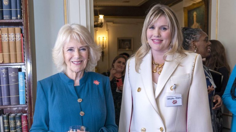 "The Crown": Emerald Fennell meets real Duchess Camilla - ROYALS