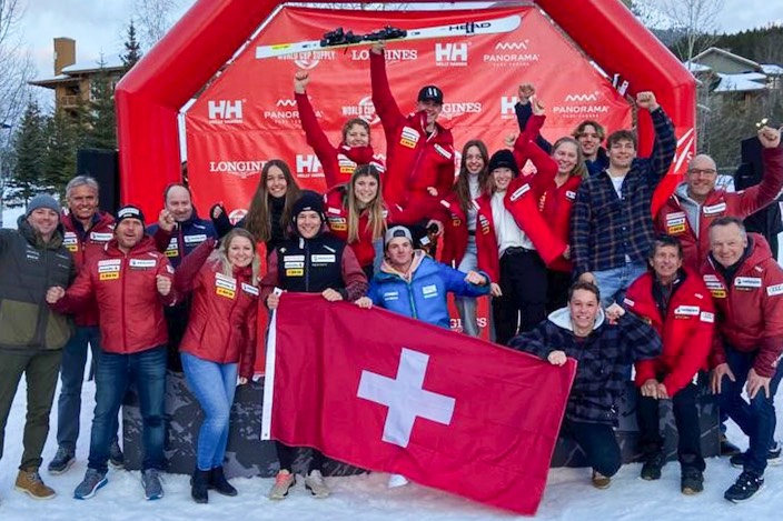 The Swiss team celebrates a good performance at the Ski Junior World Championships.