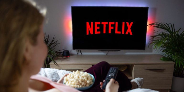 The Little Revolution in Netflix: Account Sharing Outside the Home - For an Additional Fee