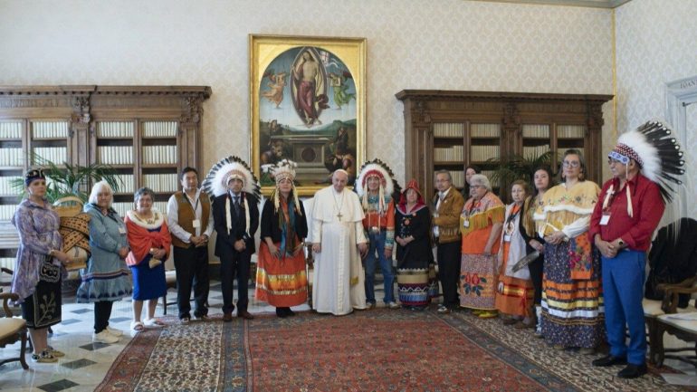 Indigenous Canadians in the Pope - Vatican News
