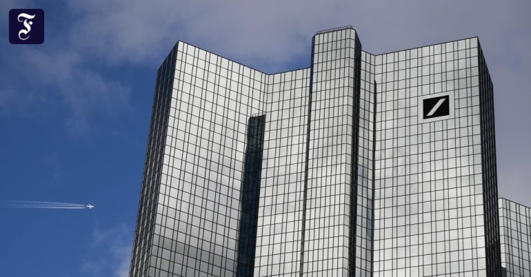 Why US officials are increasing surveillance of Deutsche Bank
