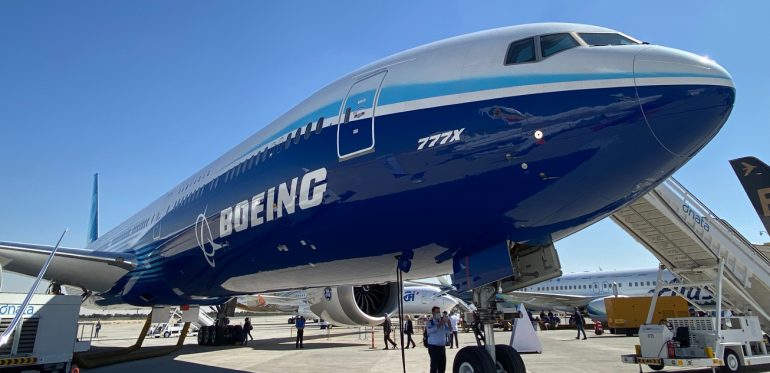Manufacturer confirms: Boeing will not deliver 777-9s until 2025 and is halting production