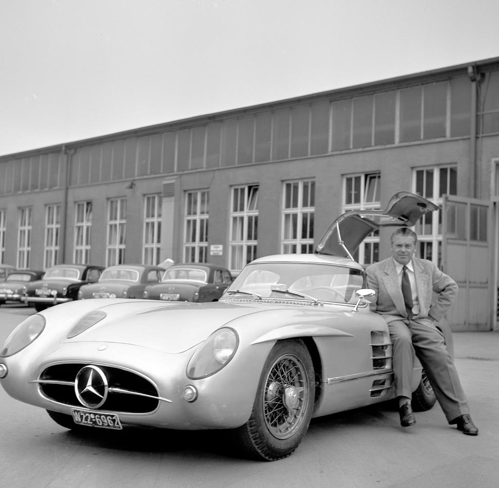 Engineer Rudolf Uhlenhout with one of two 300 SLR Uhlenhout coupes (pic date unknown)