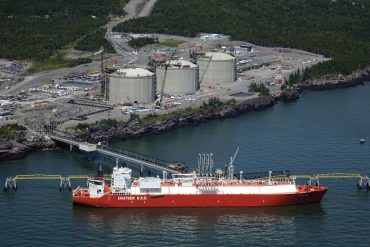 Delivery to Europe: Canadian gas only enough for one export plant