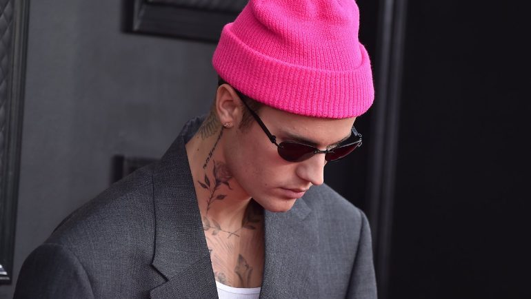 Singer released video: Justin Bieber suffering from facial paralysis