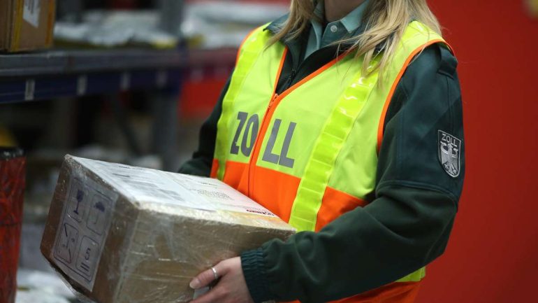 Unable to deliver package: Fake email will be costly from customs