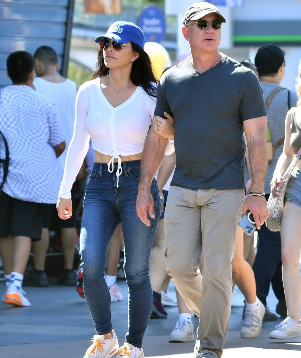 Top Trained Dream Couple!  Jeff Bezos and girlfriend Lauren Sanchez both train with VIP coach Wesley Okerson