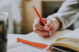 How you hold a pen may provide information on Alzheimer's risk